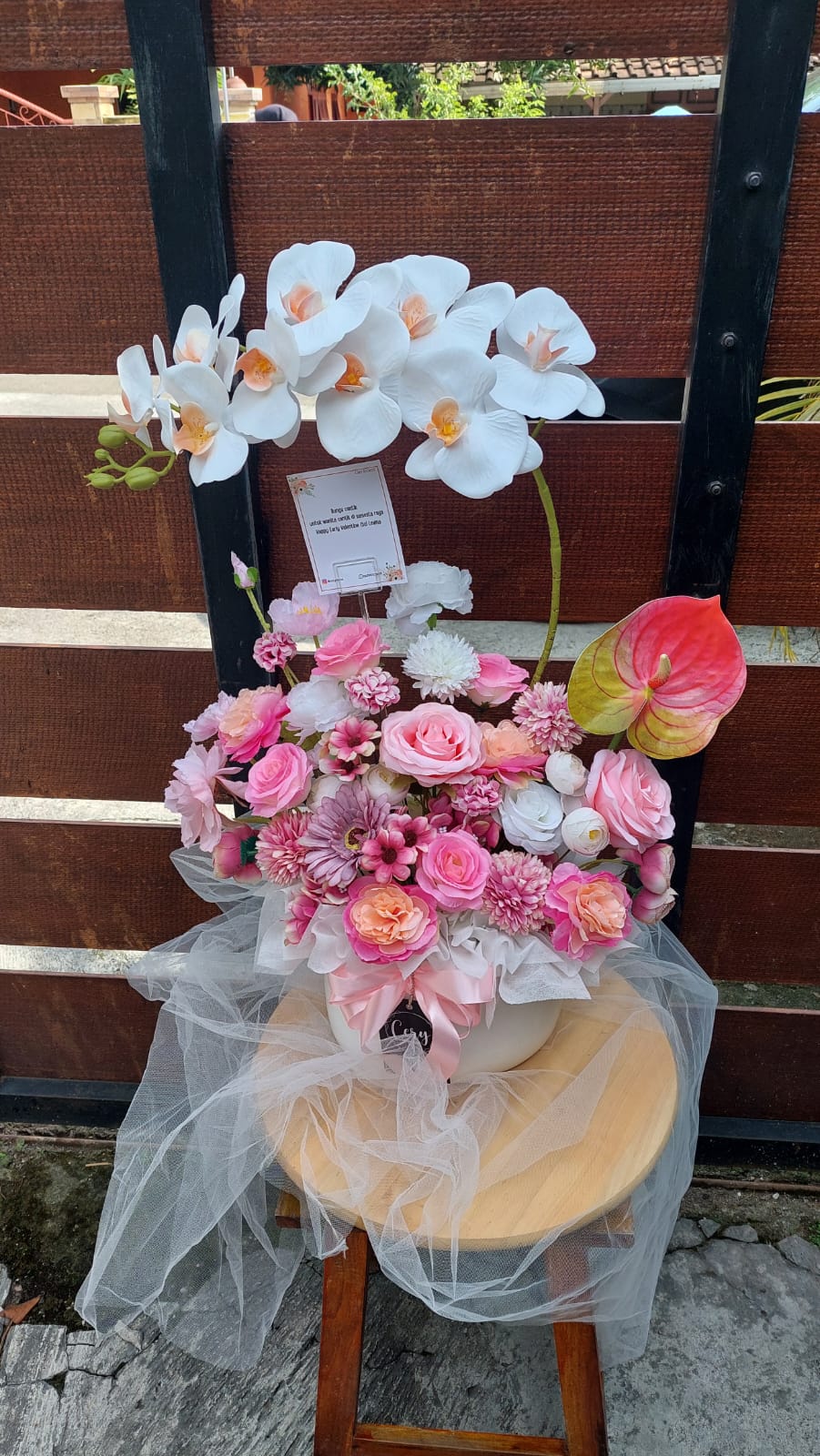 Rangkaian Bunga Anggrek Bunga Palsu 550k